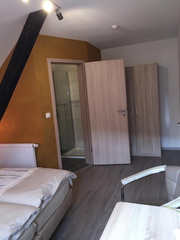Hotel Zur Dorfschaenke Klotten Dış mekan fotoğraf