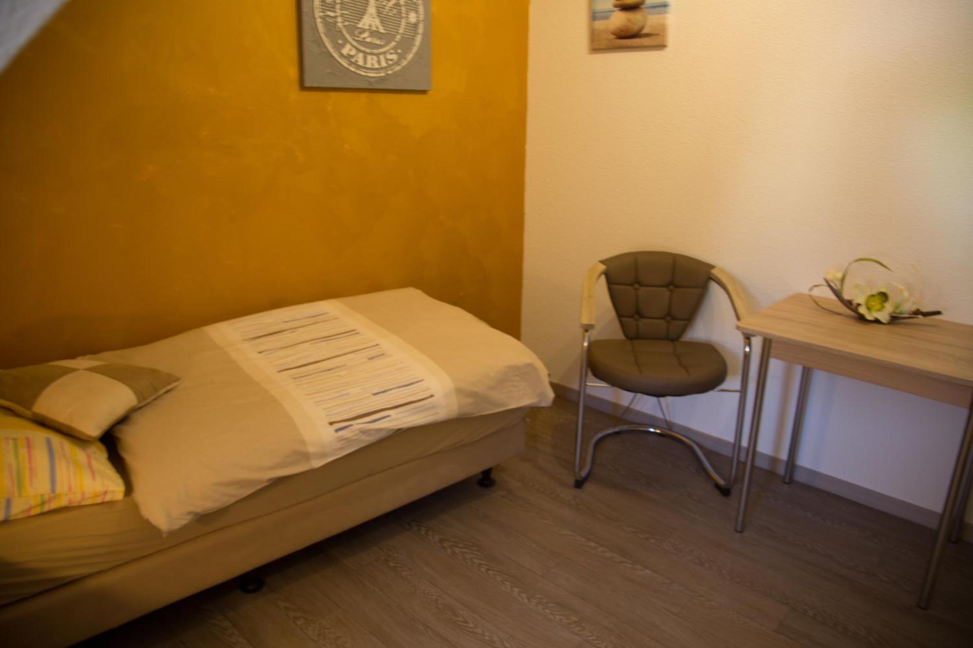 Hotel Zur Dorfschaenke Klotten Oda fotoğraf
