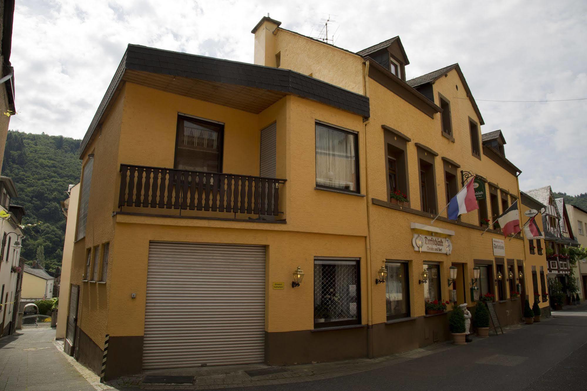 Hotel Zur Dorfschaenke Klotten Dış mekan fotoğraf